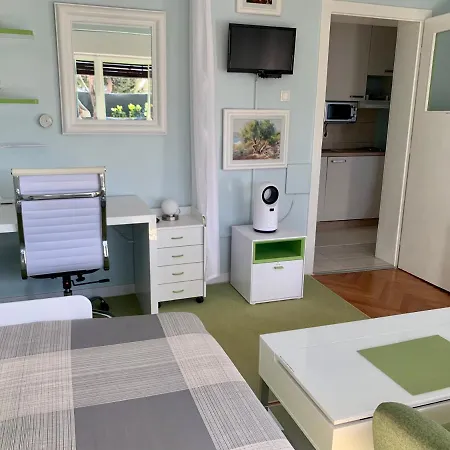 Mara's Terrace - Marini Dvori / 4 Pax *