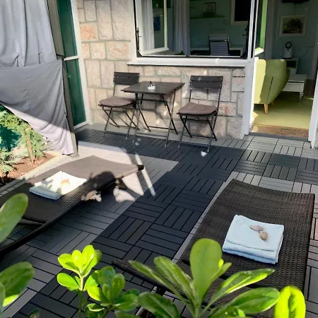 Mara's Terrace - Marini Dvori / 4 Pax Apartment Imotski