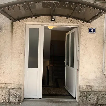Mara's Terrace - Marini Dvori / 4 Pax *